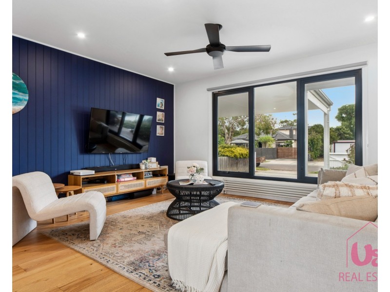 49 Rosslyn Avenue, Seaford VIC 3198