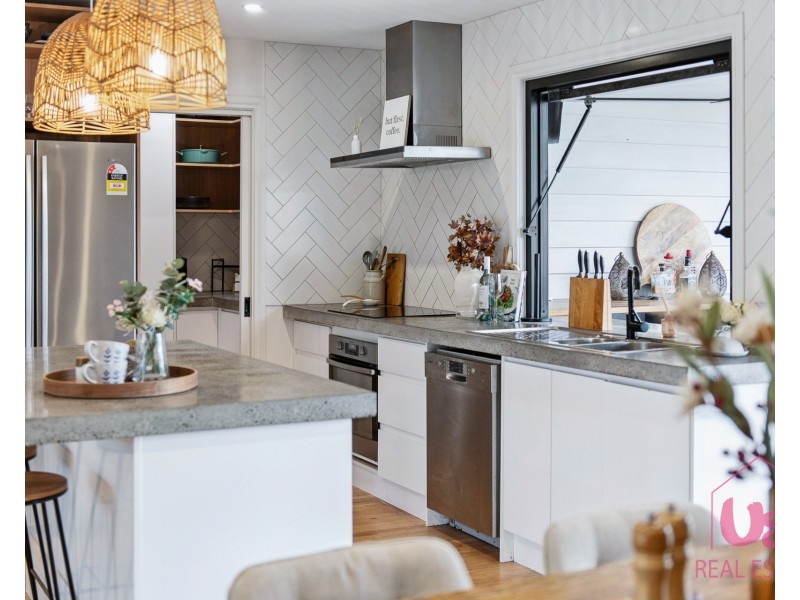 49 Rosslyn Avenue, Seaford VIC 3198