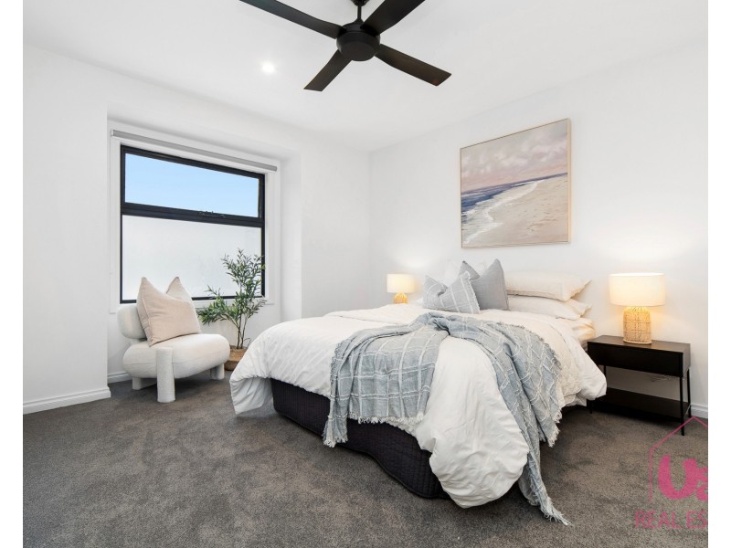 49 Rosslyn Avenue, Seaford VIC 3198