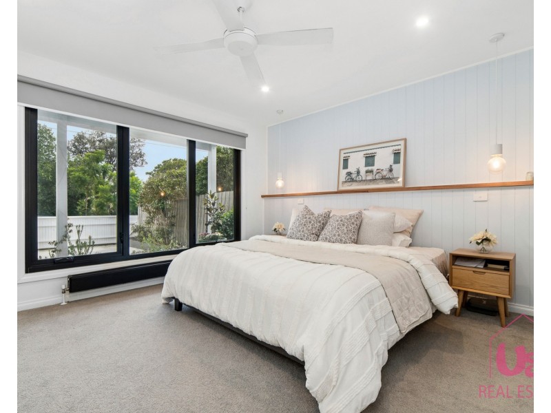 49 Rosslyn Avenue, Seaford VIC 3198