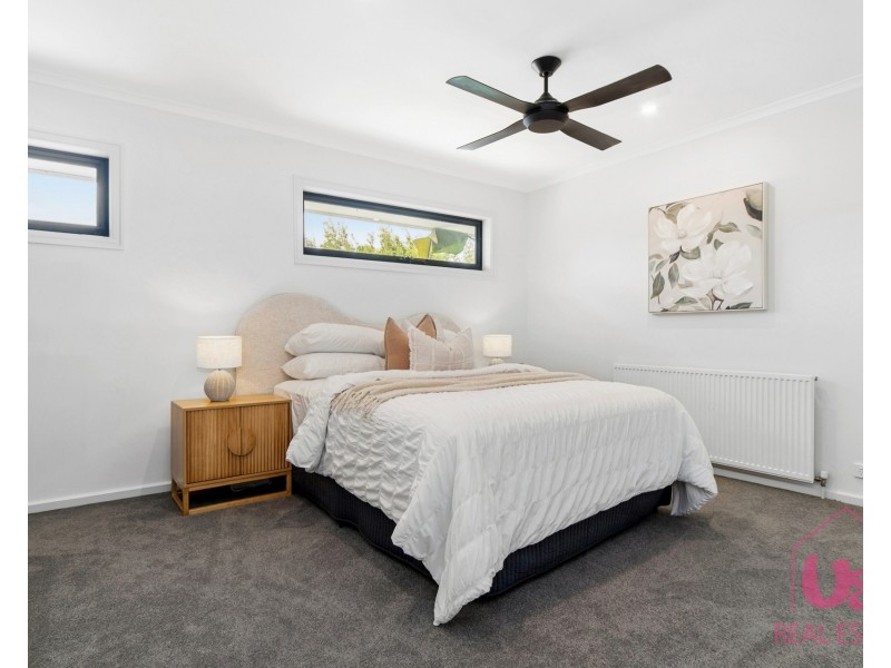 49 Rosslyn Avenue, Seaford VIC 3198