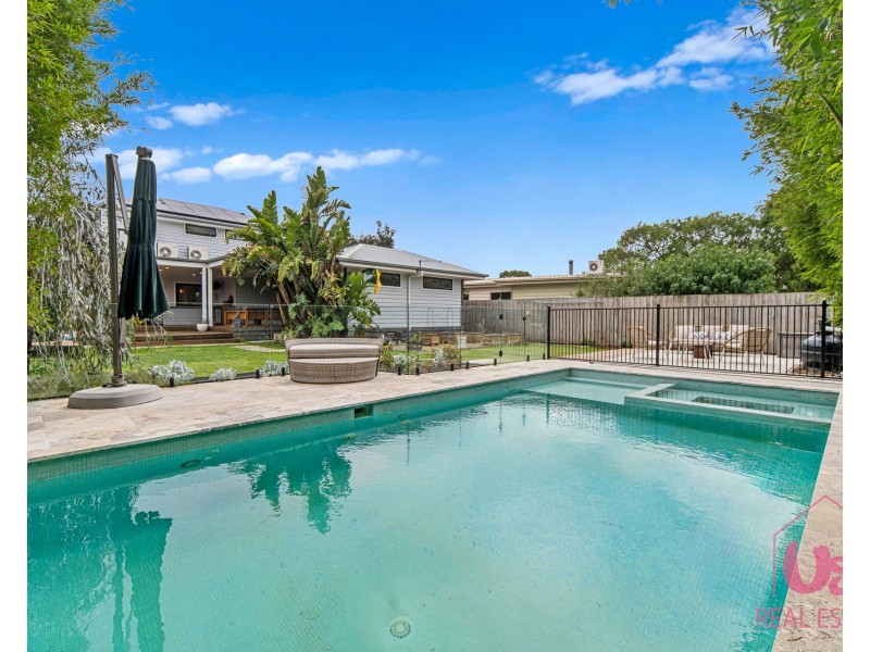 49 Rosslyn Avenue, Seaford VIC 3198