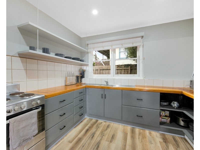 9 Bertram Street, Drouin VIC 3818