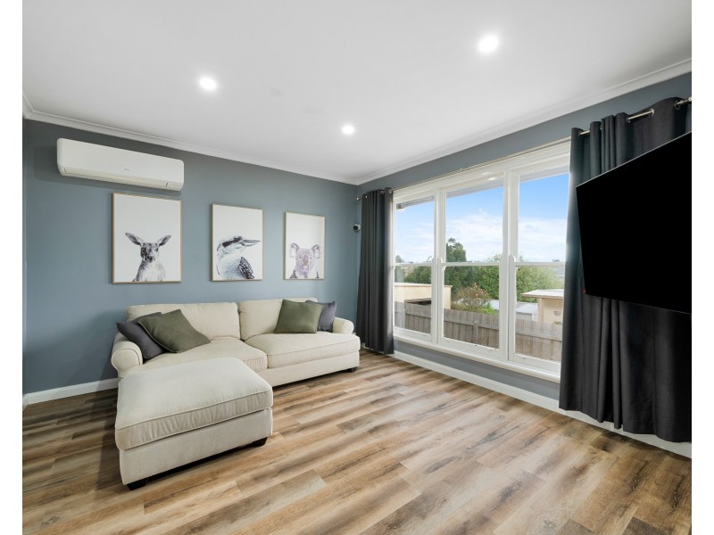 9 Bertram Street, Drouin VIC 3818