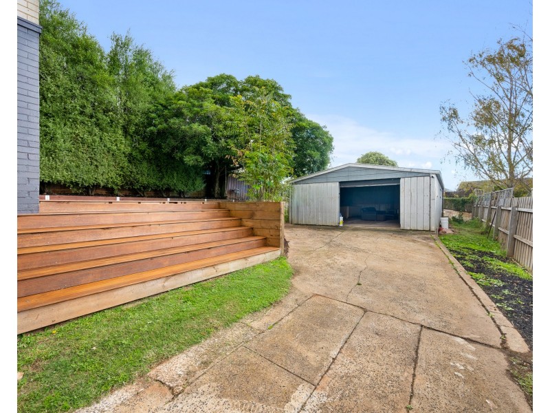 9 Bertram Street, Drouin VIC 3818