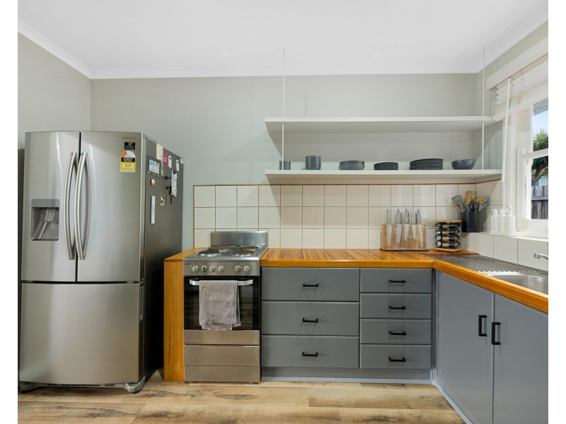 9 Bertram Street, Drouin VIC 3818