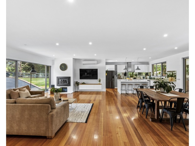 6 Altarnun Road, Langwarrin VIC 3910