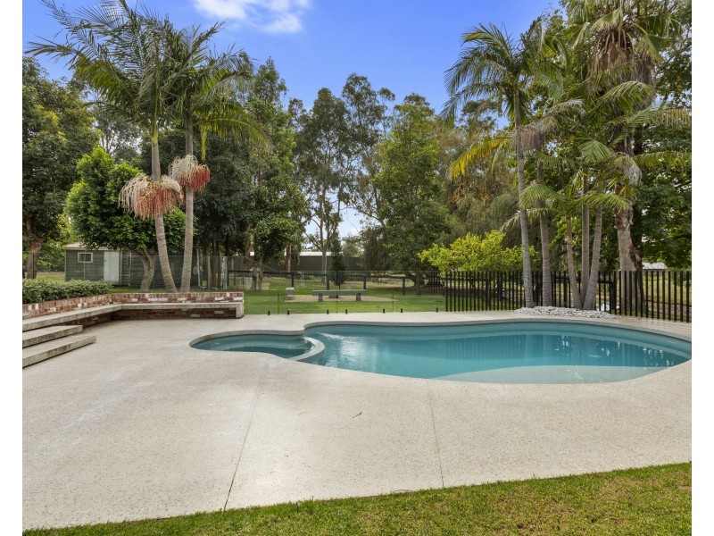 6 Altarnun Road, Langwarrin VIC 3910
