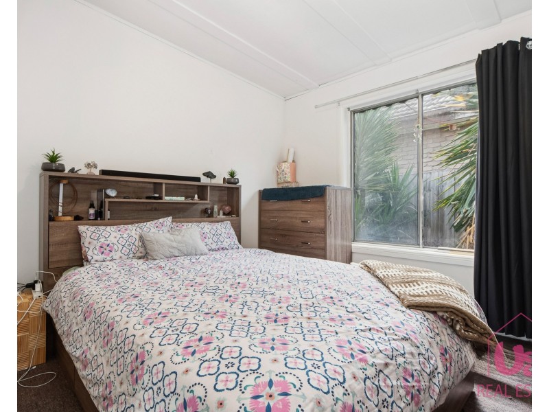 1/4 Grant Avenue, Seaford VIC 3198