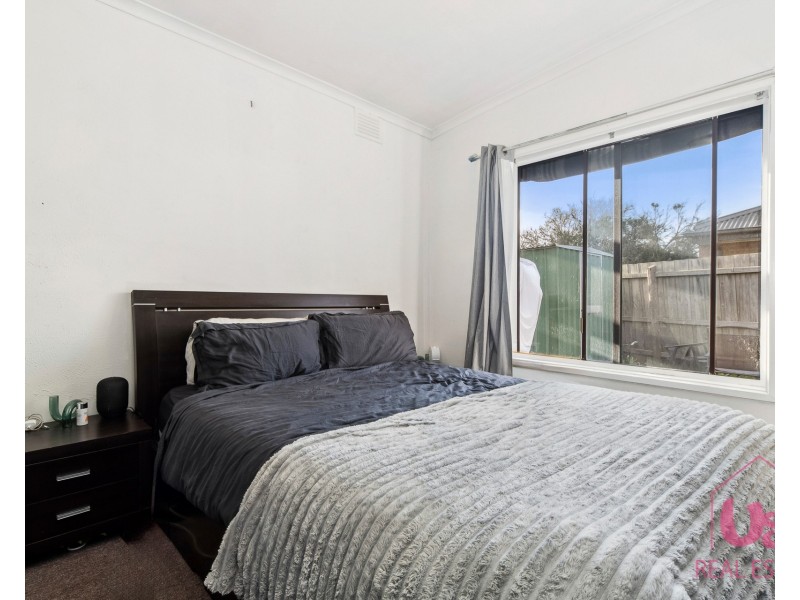 1/4 Grant Avenue, Seaford VIC 3198