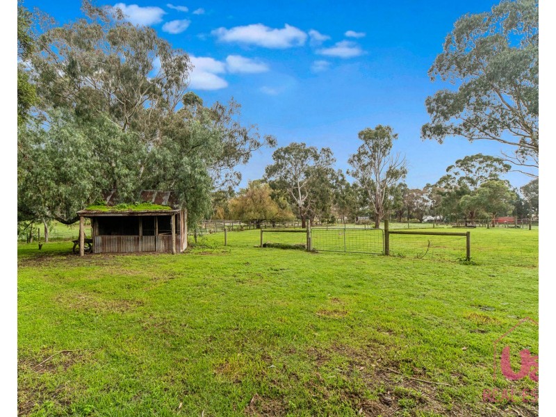 75 Carr-Boyd Road, Cranbourne South VIC 3977