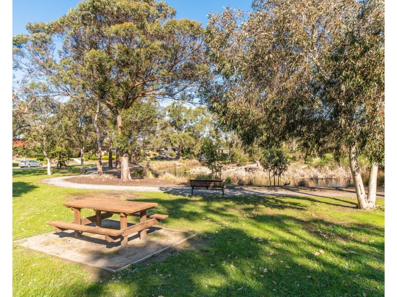 2 Invermay Court, Frankston VIC 3199
