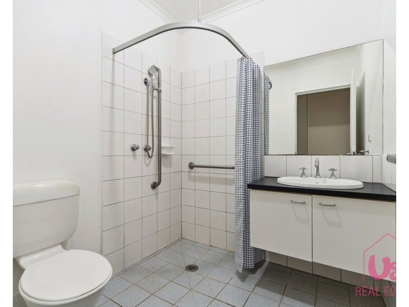 11/14 Sandpiper Place, Frankston VIC 3199
