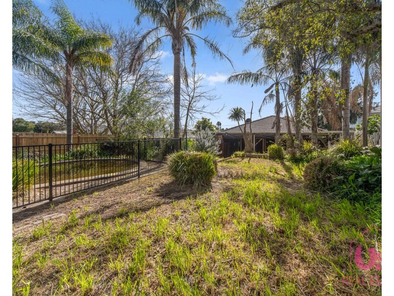 12 Glenview Crescent, Frankston VIC 3199