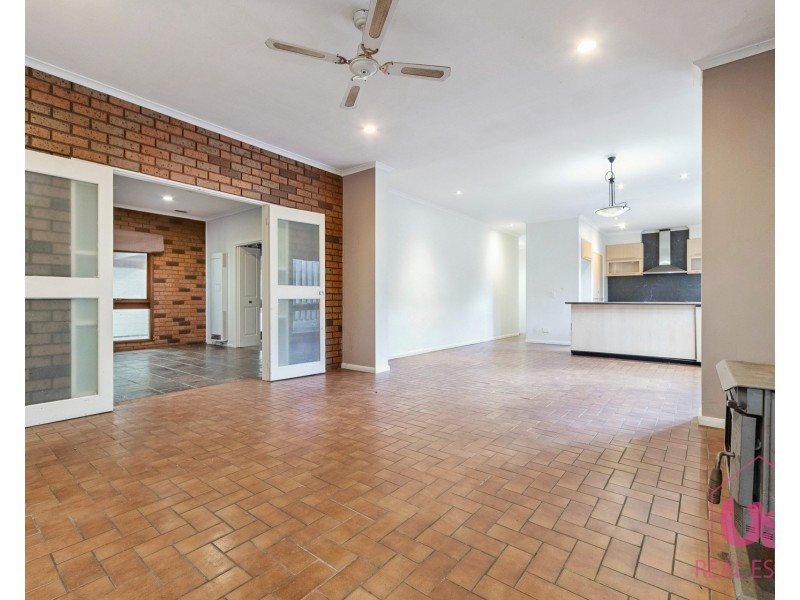 12 Glenview Crescent, Frankston VIC 3199