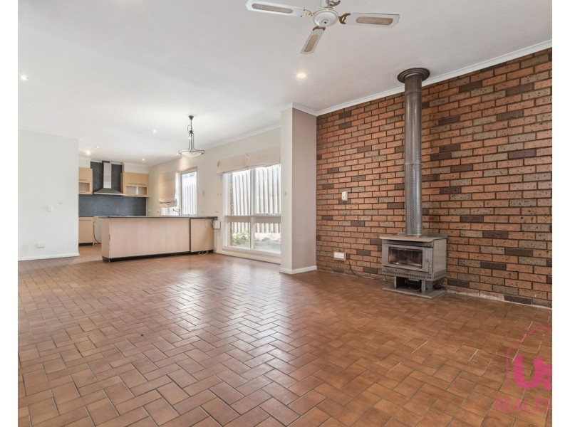 12 Glenview Crescent, Frankston VIC 3199