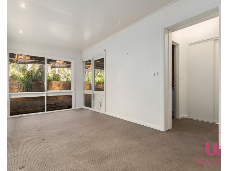 12 Glenview Crescent, Frankston VIC 3199