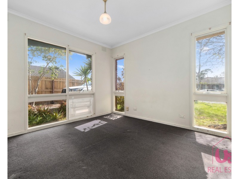 12 Glenview Crescent, Frankston VIC 3199
