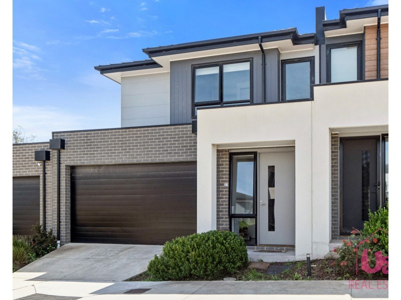 27 Pindari Crescent, Langwarrin VIC 3910