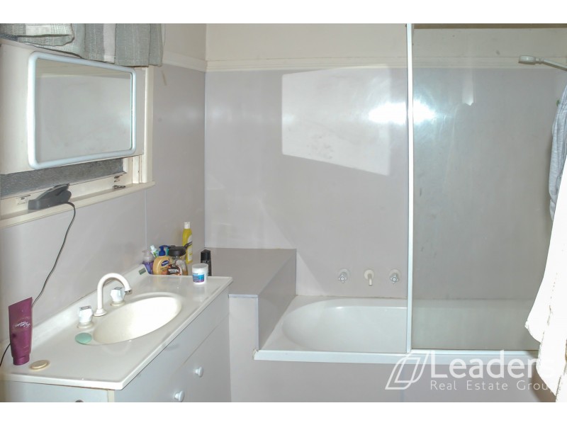 18 Meadows Avenue, Benalla VIC 3672