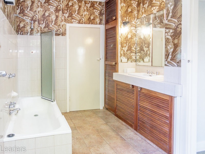 21 Alvie Road, Mount Waverley VIC 3149