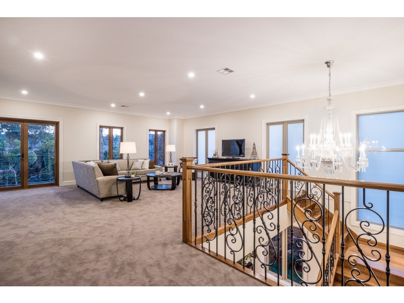 5 Kincumber Drive, Glen Waverley VIC 3150