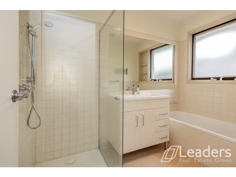 9 Yardley Drive, Wheelers Hill VIC 3150