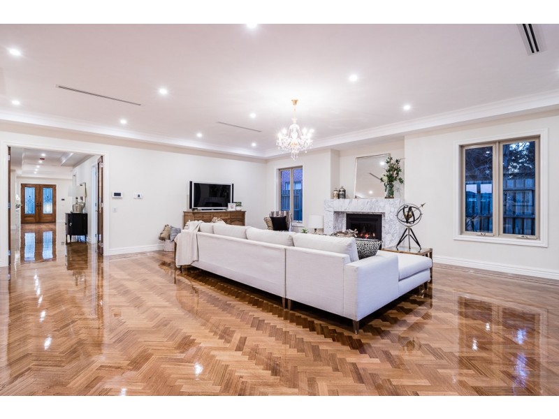 5 Kincumber Drive, Glen Waverley VIC 3150