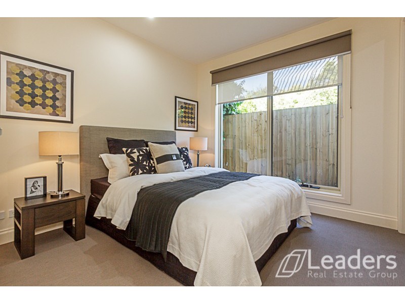 2/2 Adam Avenue, Glen Waverley VIC 3150