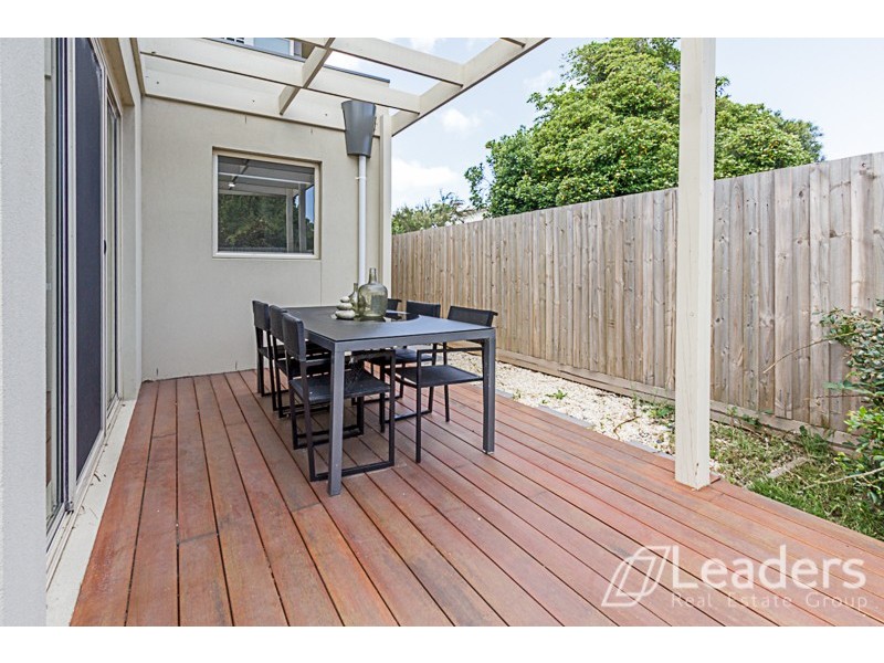 2/2 Adam Avenue, Glen Waverley VIC 3150