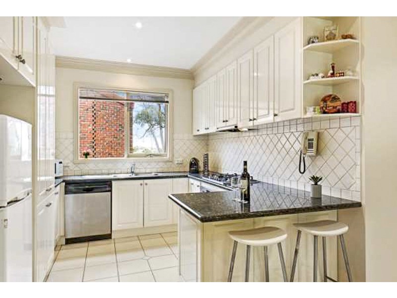 1/62 Rathmullen Quadrant, Doncaster VIC 3108