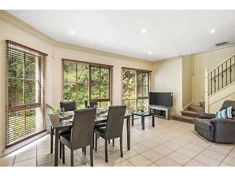 1/62 Rathmullen Quadrant, Doncaster VIC 3108