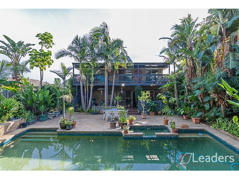 6 Bruford Avenue, Wheelers Hill VIC 3150