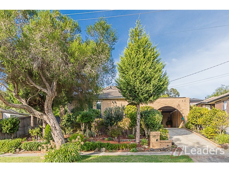 6 Bruford Avenue, Wheelers Hill VIC 3150