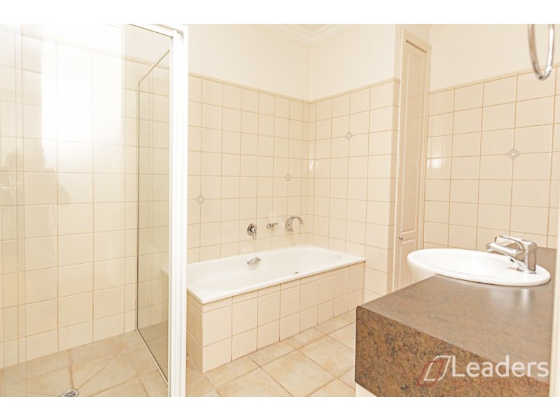 2/23 Barbara Avenue, Glen Waverley VIC 3150