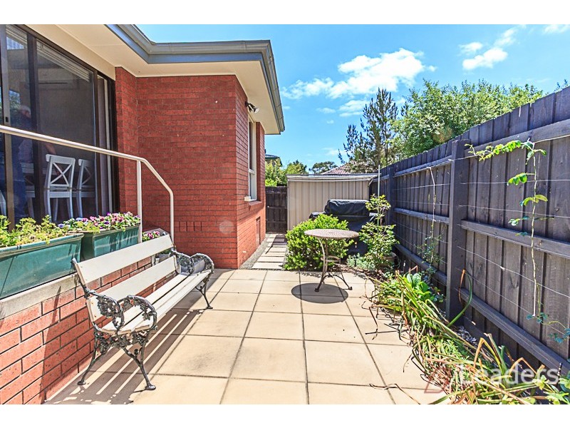 2/69 Essex Road, Mount Waverley VIC 3149
