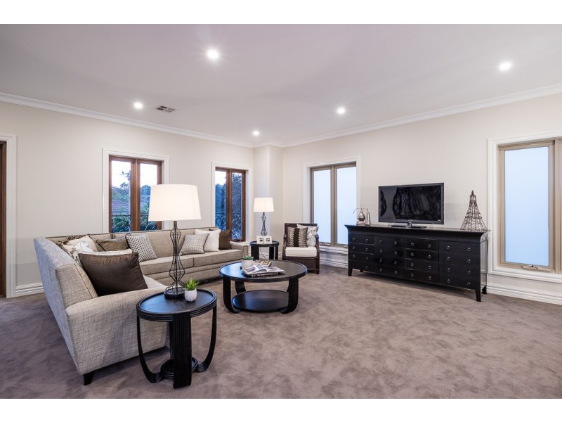 5 Kincumber Drive, Glen Waverley VIC 3150