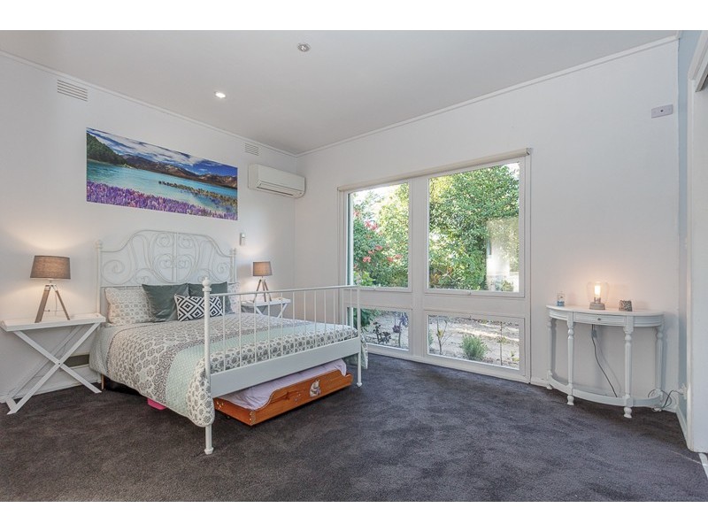 6 Peninsula Place, Mount Eliza VIC 3930