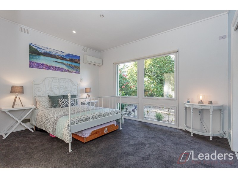 6 Peninsula Place, Mount Eliza VIC 3930