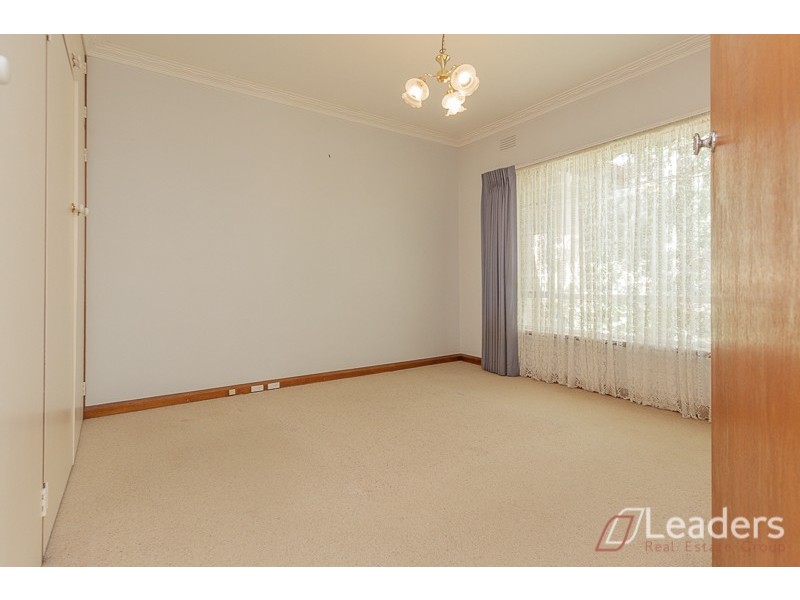 27 Deanswood Road, Forest Hill VIC 3131