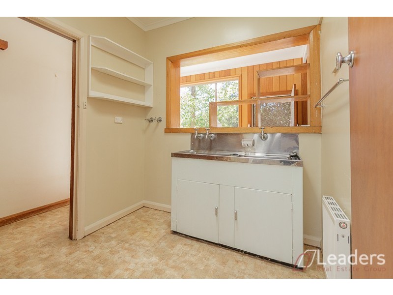 27 Deanswood Road, Forest Hill VIC 3131