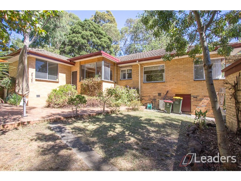 27 Deanswood Road, Forest Hill VIC 3131