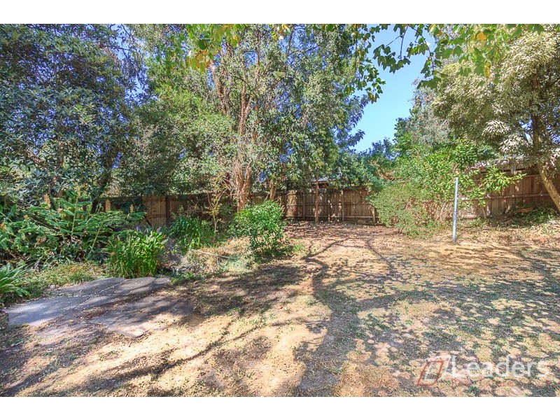 27 Deanswood Road, Forest Hill VIC 3131