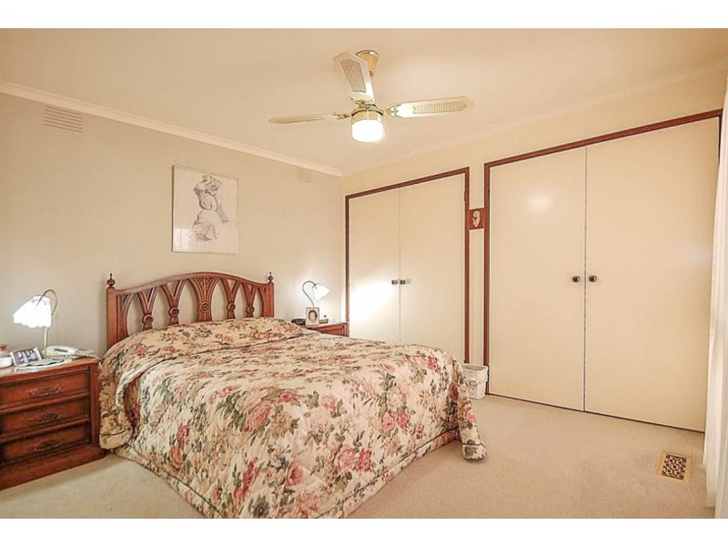 2/11-13 Saladin Avenue, Glen Waverley VIC 3150