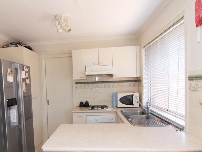 2/19 Martin Place, Glen Waverley VIC 3150