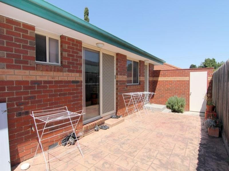 2/19 Martin Place, Glen Waverley VIC 3150