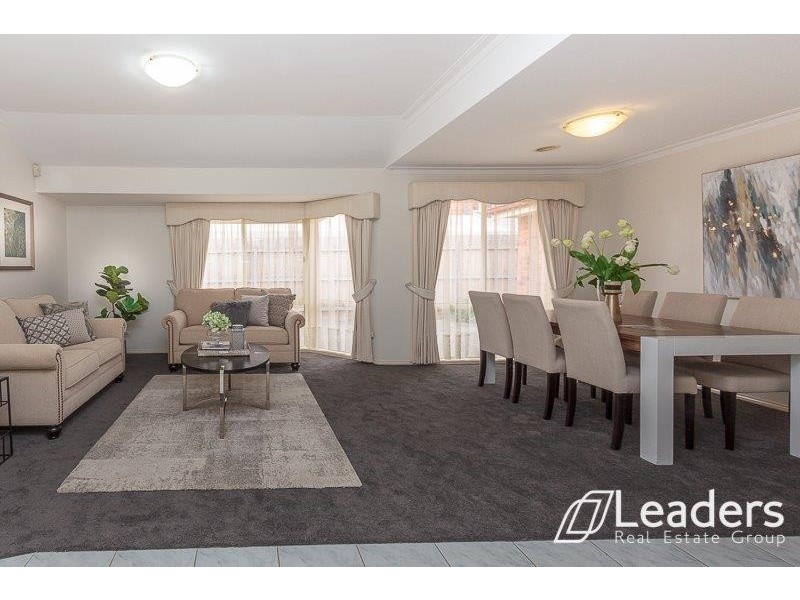 21 KINGS COURT, Wantirna South VIC 3152