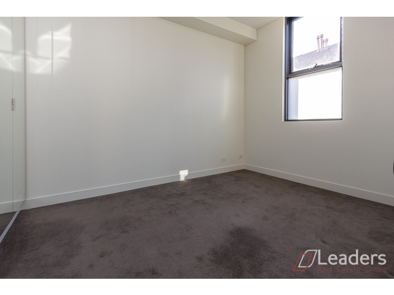 8/10 Docker Street, Elwood VIC 3184