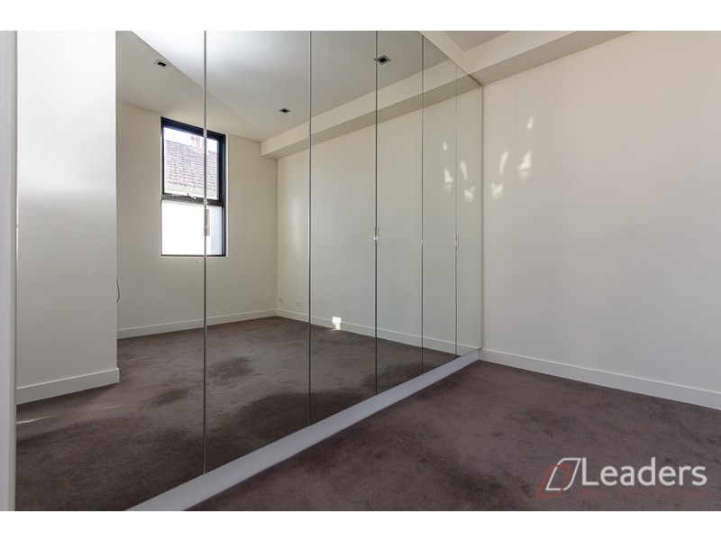 8/10 Docker Street, Elwood VIC 3184