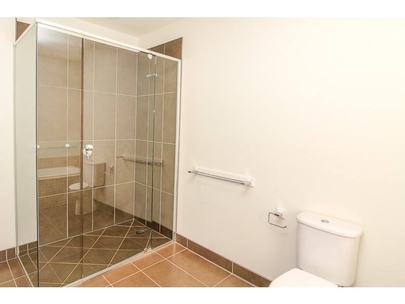 7 The Esplanade, Sanctuary Lakes VIC 3030